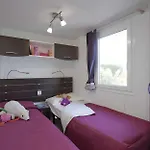 Mobilehomes In - Gardasee 22177 ホリデーパーク 3*