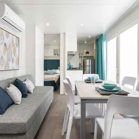 Mobilehomes In - Gardasee 22177 홀리데이파크