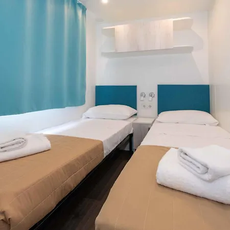 Mobilehomes In - Gardasee 22177 홀리데이파크 3*