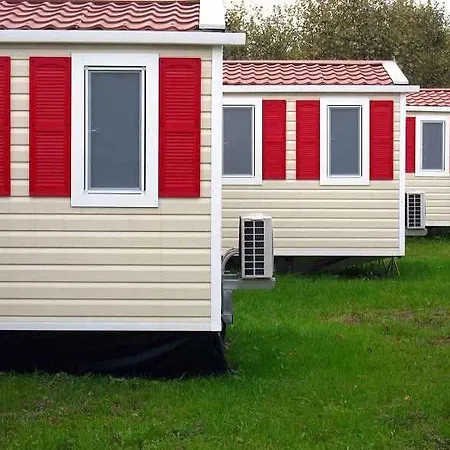 Hébergement de vacances Mobilehomes In Sirmione/gardasee 22177 Sirmione